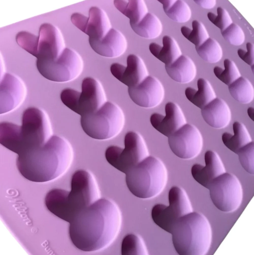 🥤 Wilton Bunny Silicone Candy Mold